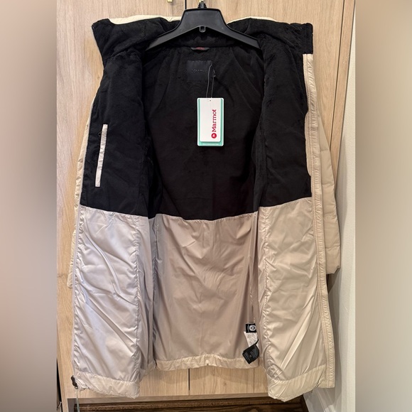 NWTs Marmot Women’s Montreaux Long Down Coat. Sandbar. Small - Picture 8 of 11